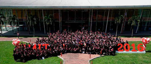 Làm Bằng Đại Học RMIT Giá Rẻ - Có Hồ Sơ Gốc - Tem Phôi Thật