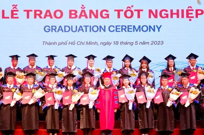 Làm bằng Đại học Tôn Đức Thắng - Phôi gốc, giá trị pháp lý cao - LamBangDaiHocORG