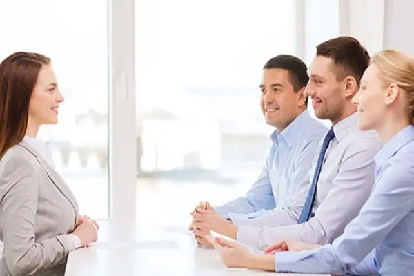 Làm phiên dịch có cần bằng cấp 3 không?