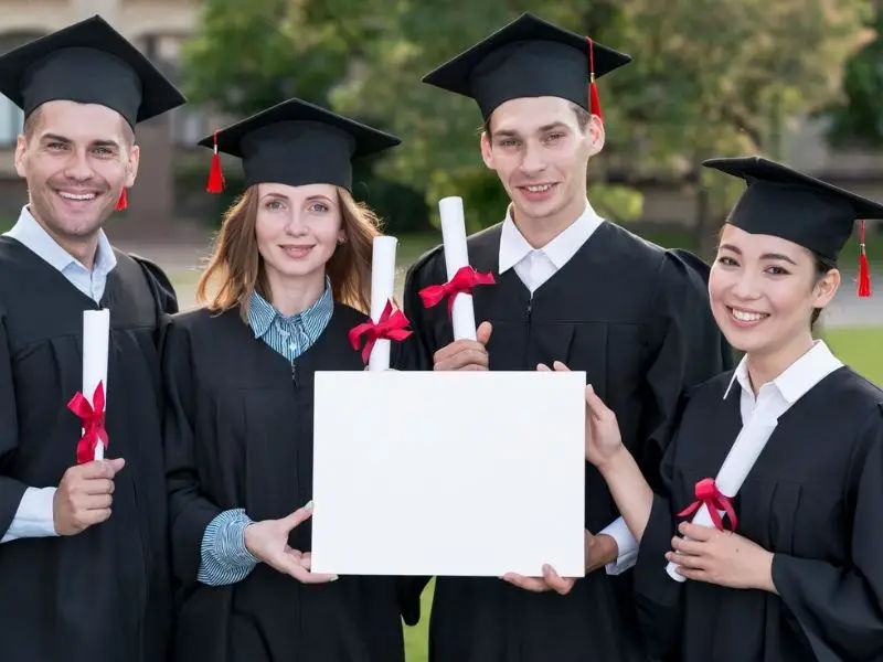 Lựa Chọn Làm Bằng Đại Học RMIT Có Tốt Không? Cơ hội nghề nghiệp
