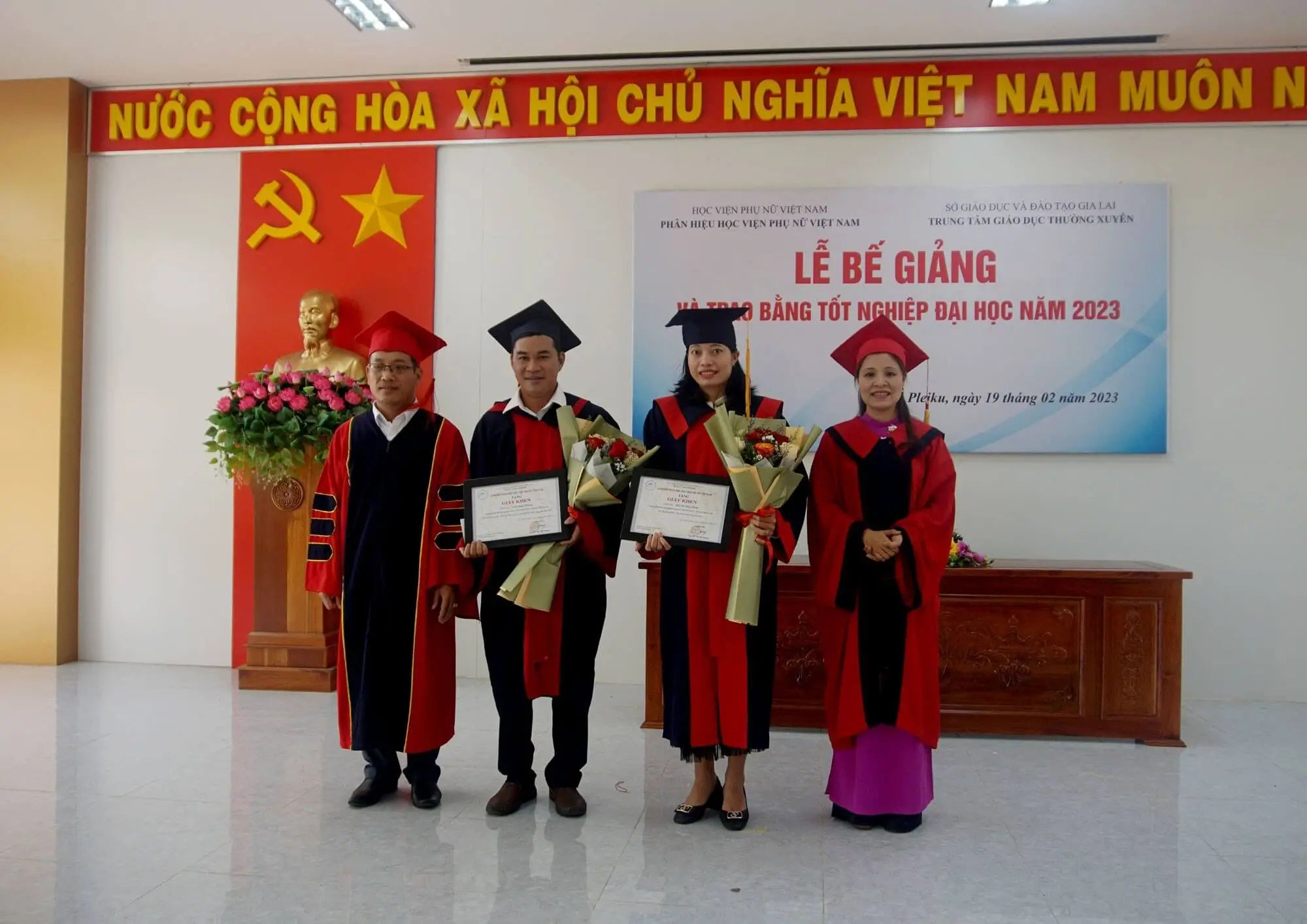 Mua bằng đại học ở đâu uy tín