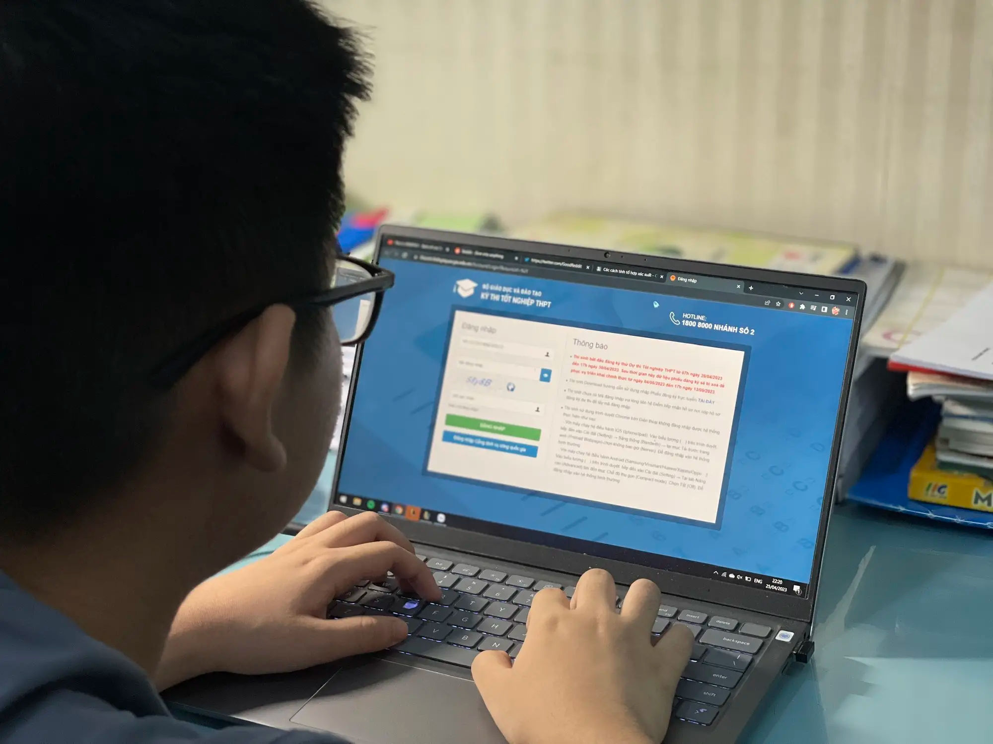 Muốn được cấp lại bản sao bằng tốt nghiệp THPT thì thủ tục gồm những gì