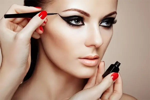 Nên Học nghề gì cho nữ có bằng cấp 3? Những ngành nghề HOT nhất hiện nay!