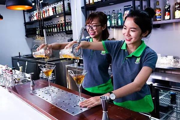 Nên Học Nghề Gì Cho Nữ Không Bằng Cấp? Tìm Việc Làm Dễ Dàng