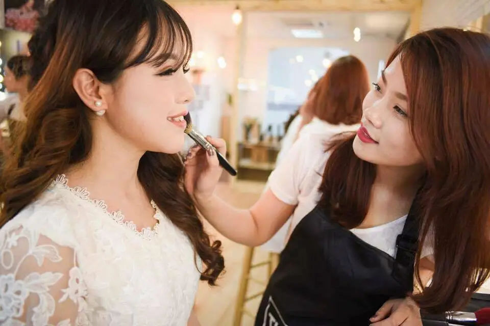 Nên Học Nghề Gì Cho Nữ Không Bằng Cấp? Tìm Việc Làm Dễ Dàng