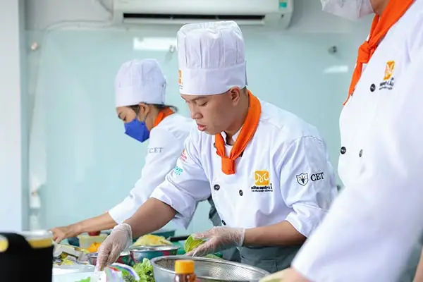Nên Học Nghề Gì Khi Không Có Bằng Cấp 3? Hướng Dẫn Chọn Lựa Chuyên Nghiệp