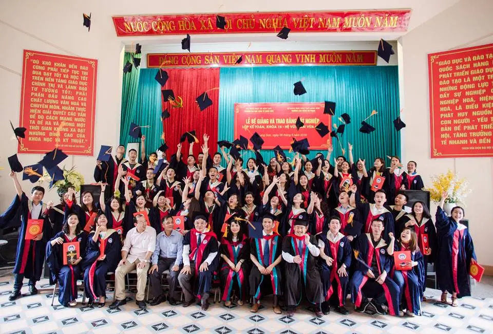 Ngành Luật Hệ Vừa Học Vừa Làm: Cơ Hội Và Thách Thức