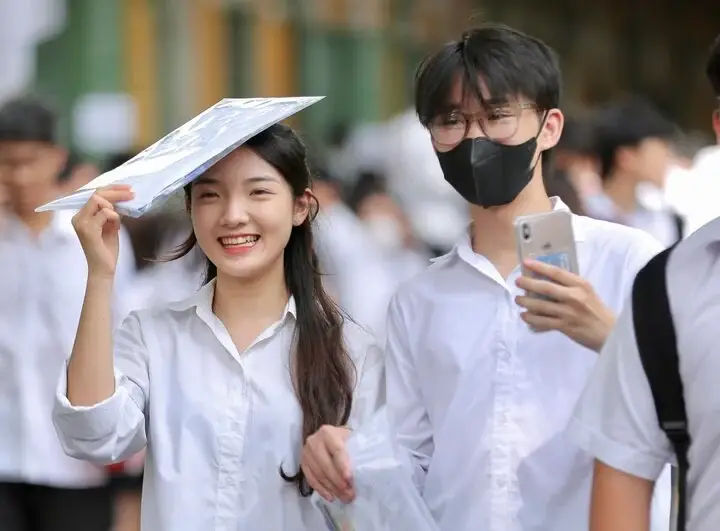 Nghề lương cao cho nữ - Top 10 ngành nghề dễ xin việc và ổn định