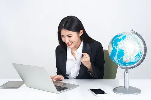 Nghề lương cao cho nữ - Top 10 ngành nghề dễ xin việc và ổn định