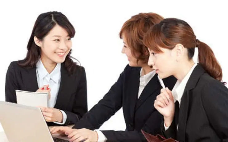 Nghề lương cao cho nữ - Top 10 ngành nghề dễ xin việc và ổn định