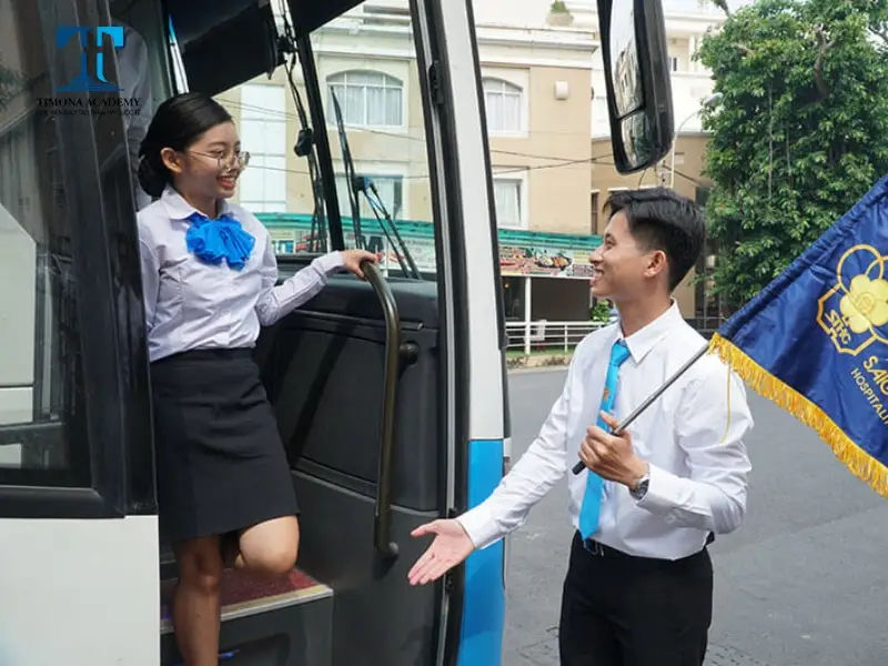 Nghỉ học sớm nên học nghề gì? Top 10 nghề hot thu nhập cao