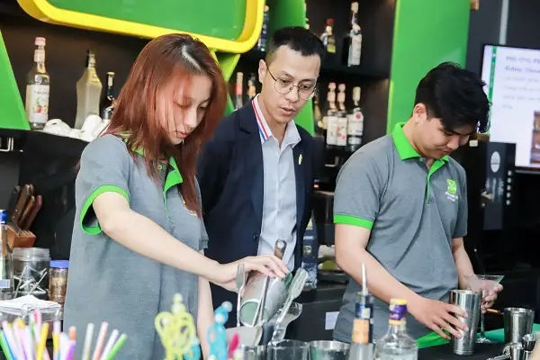 Nghỉ học sớm nên học nghề gì? Top 10 nghề hot thu nhập cao