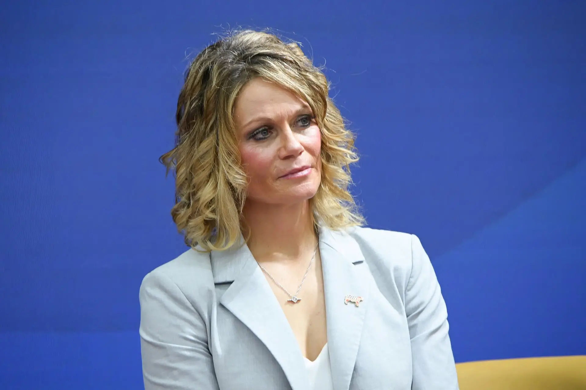 Phụ nữ có gia đình nên học nghề gì? Hướng dẫn chọn nghề hiệu quả