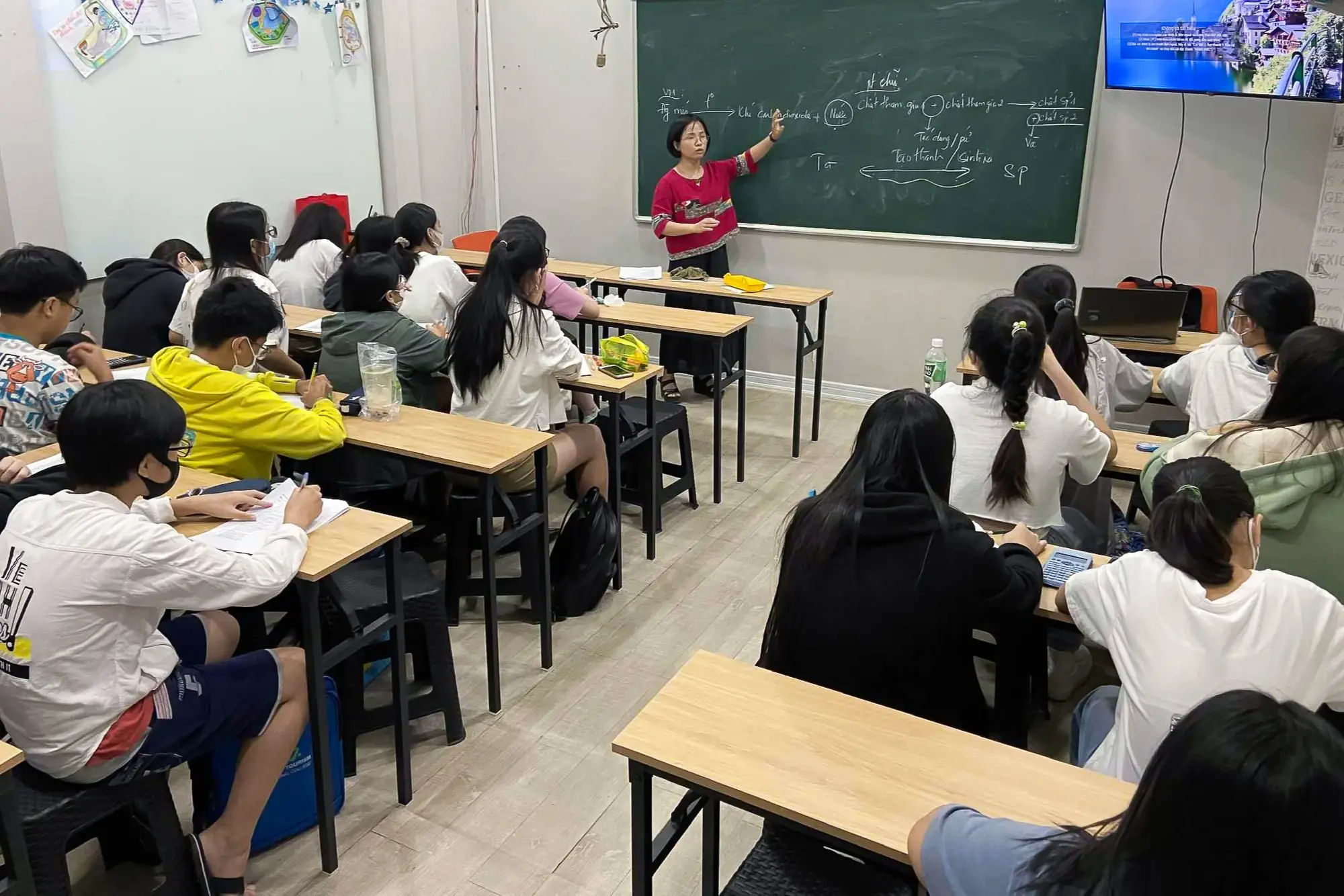 Trung Tâm Giáo Dục Thường Xuyên học những môn gì?