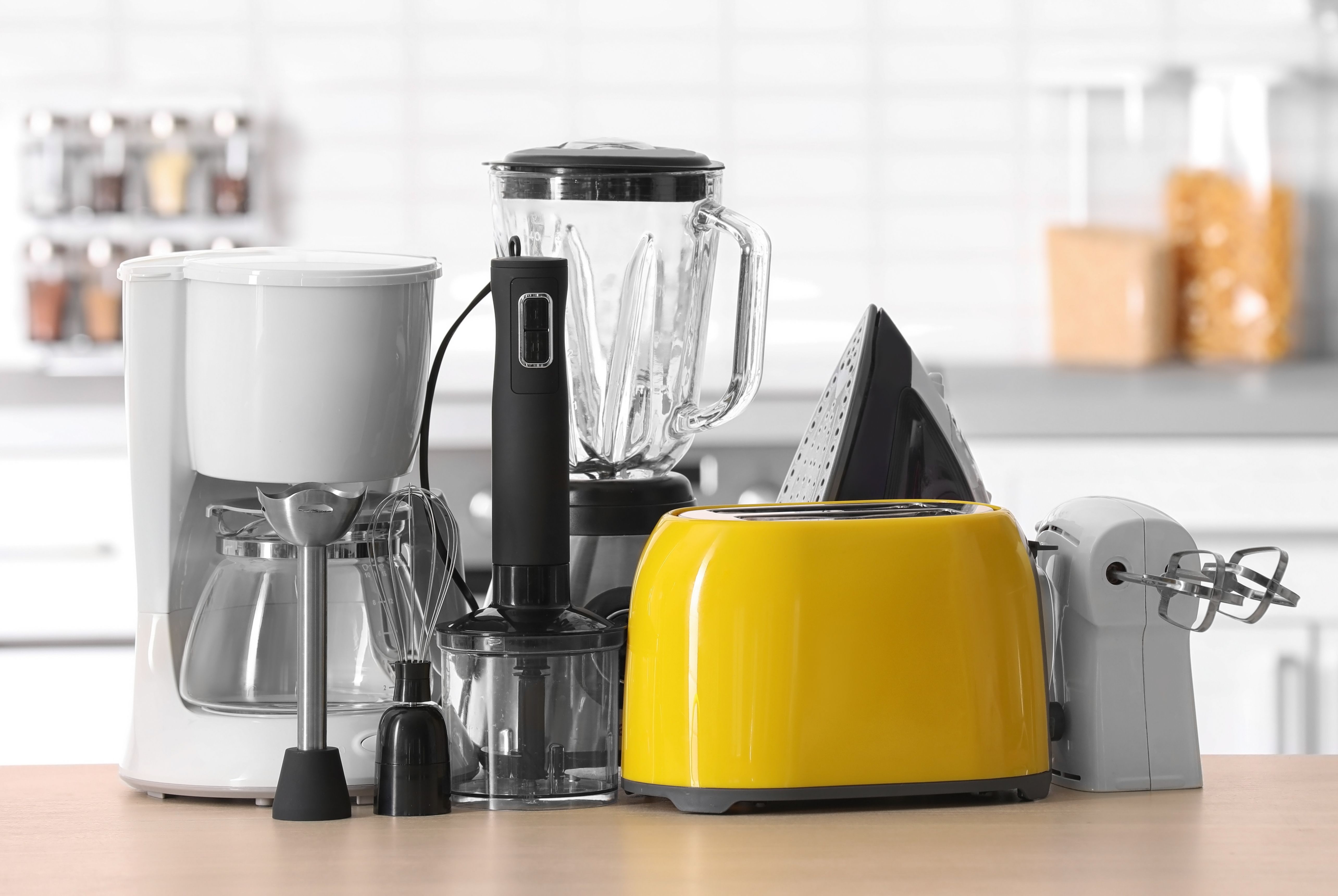 Household and kitchen appliances