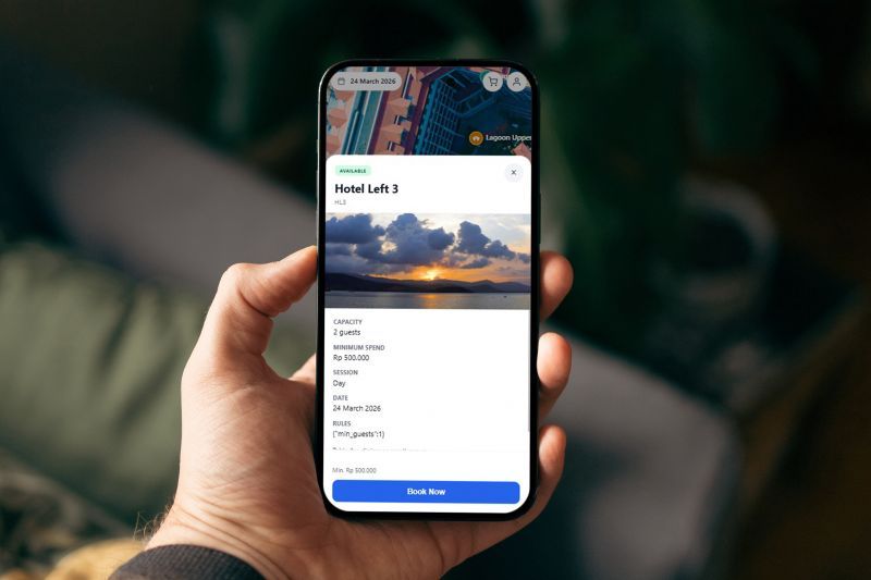 Mockup mobile homepage booking dengan popup