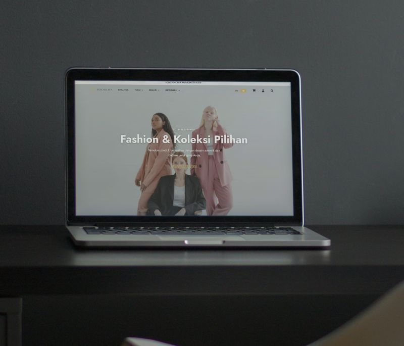 Sociolita: Website Toko Online Fashion dengan Pembayaran Otomatis dan Sistem Admin yang Efisien
