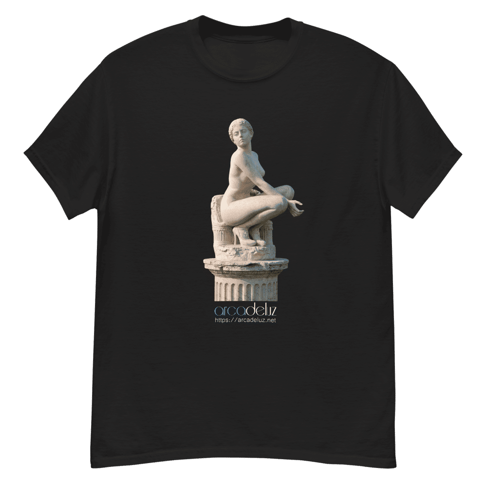 Arcadeluz Merch - T Shirt Statue