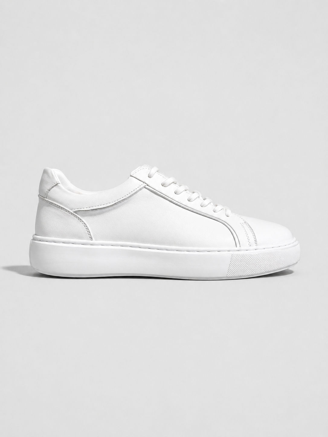 WF902-White