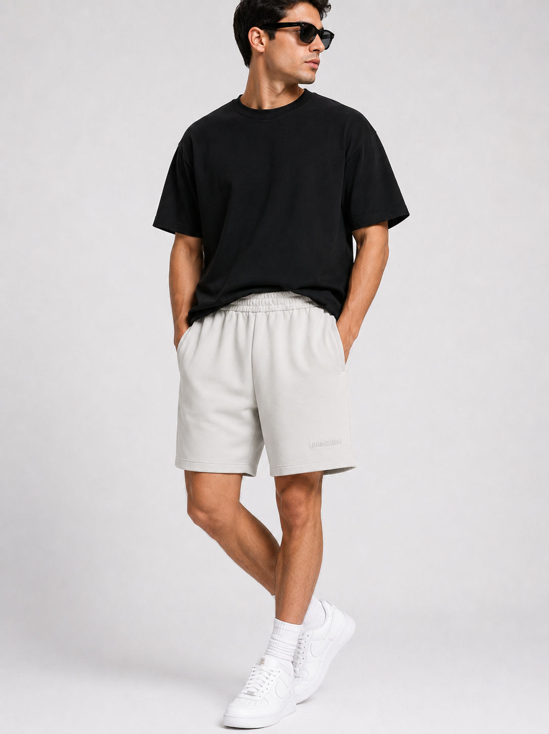 short-1136-M