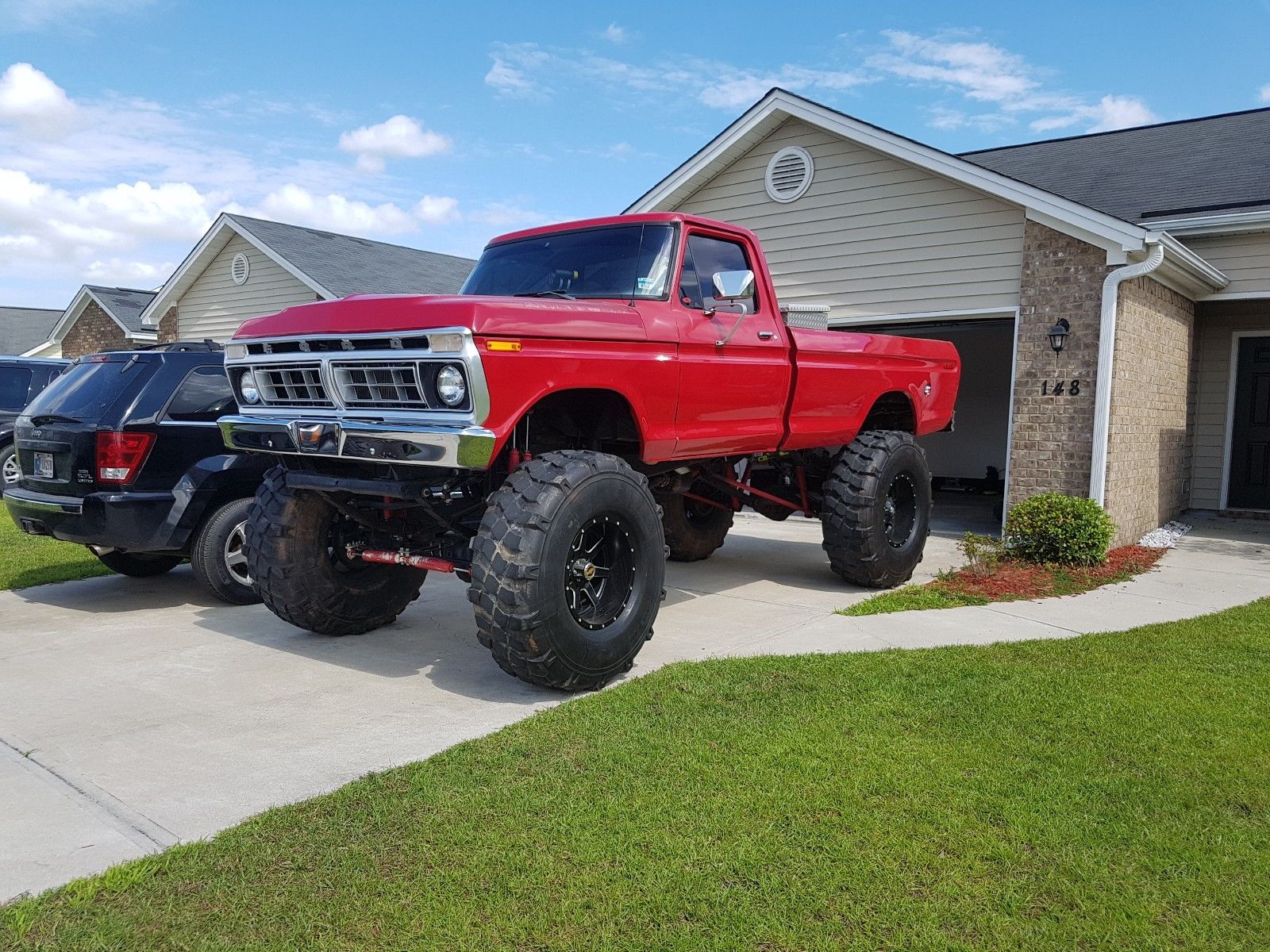 1977 Ford F-250 Custom Syleside -Fuel injected with FiTech kit (installed b...