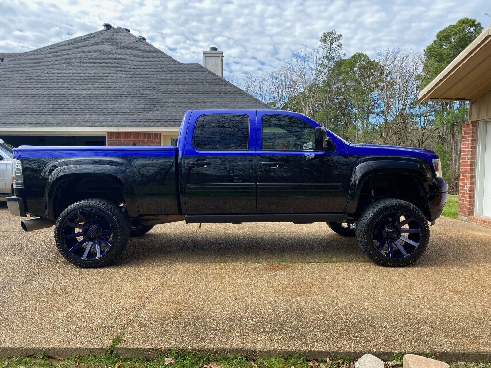 Modified 2014 Gmc Sierra 2500 Monster For Sale