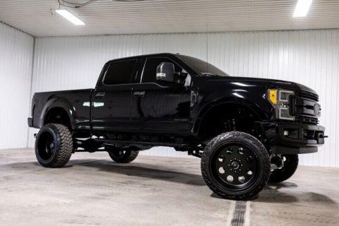 2018 Ford F-250 XLT 4WD Crew Cab 6.75′ Box monster [black on black] for sale