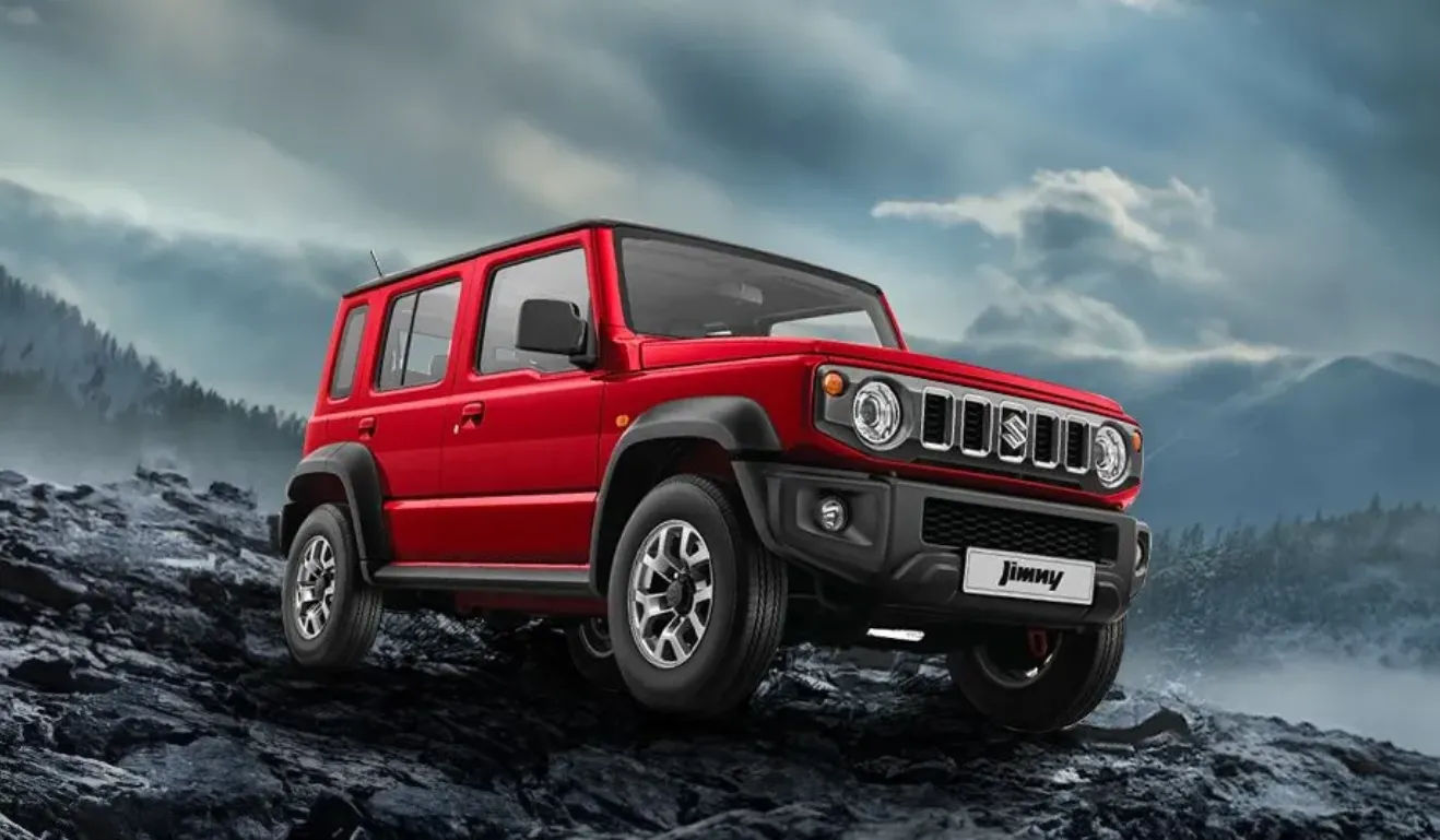 Fitur Jimny 5-Door: Keunggulan SUV Ikonik yang Menjadikannya Pilihan Ideal bagi Perempuan