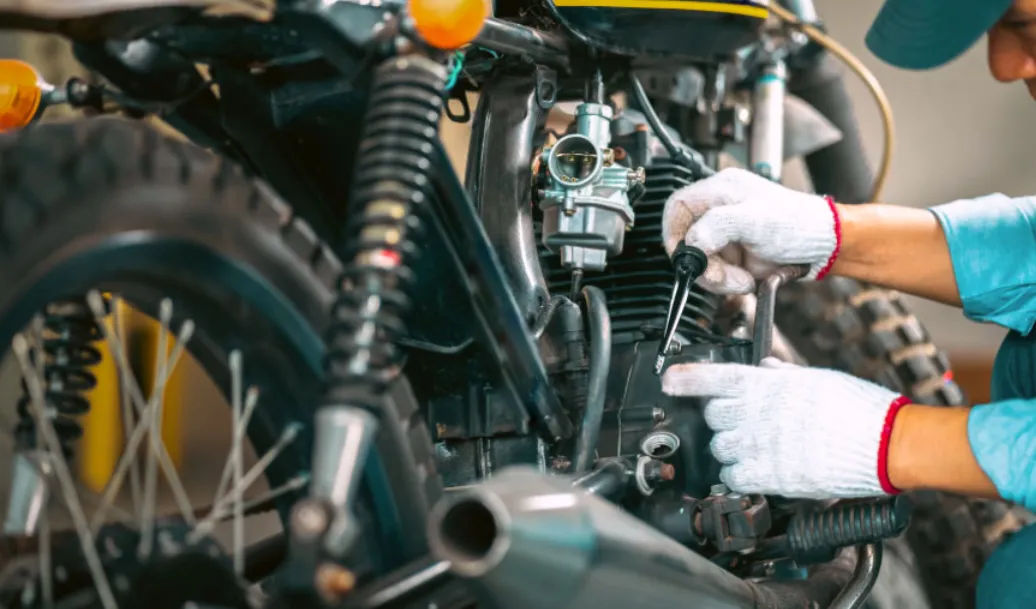 Servis Berkala Motor 5.000–10.000 Km: Panduan Teknis Perawatan Komponen Vital untuk Performa Maksimal