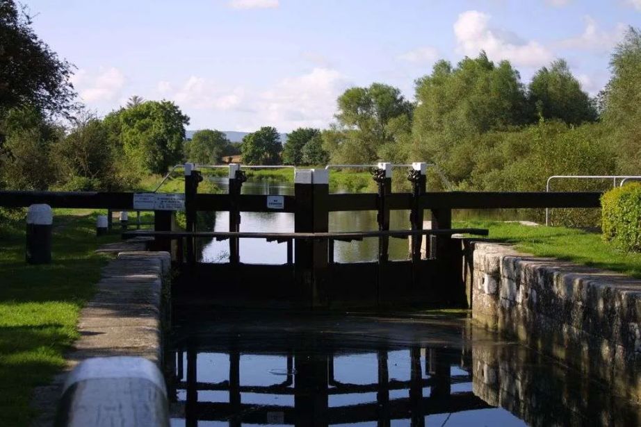 Fenniscourt Lough on the Barrow Way