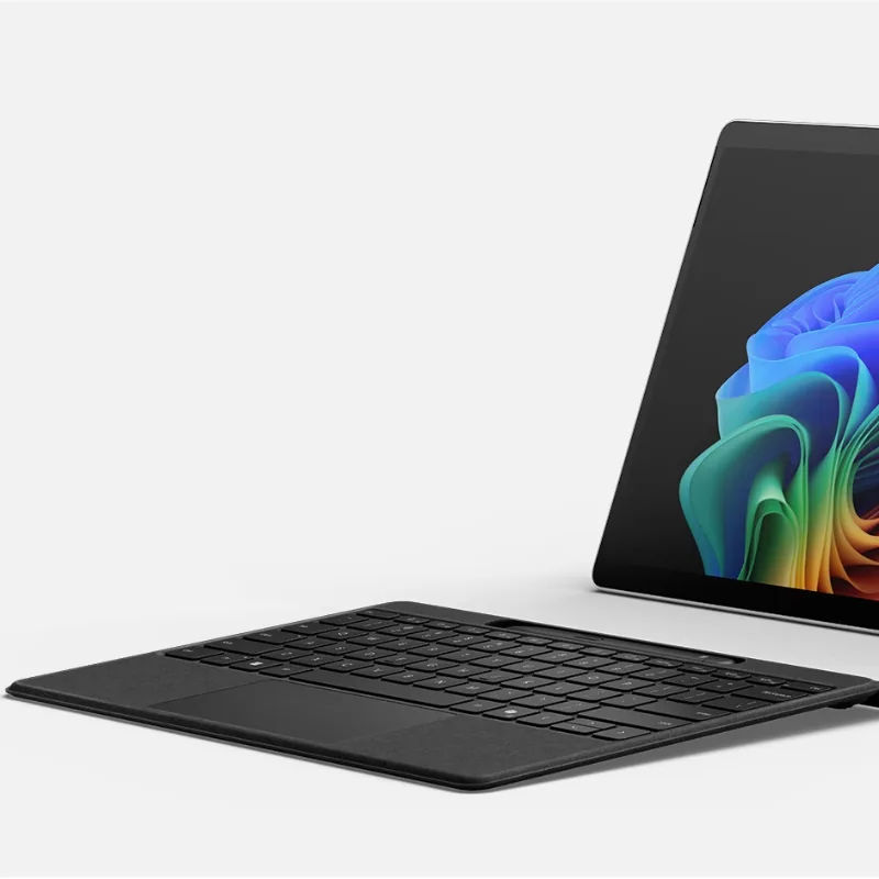 Microsoft Surface Pro Flex keyboard with Slim Pen b