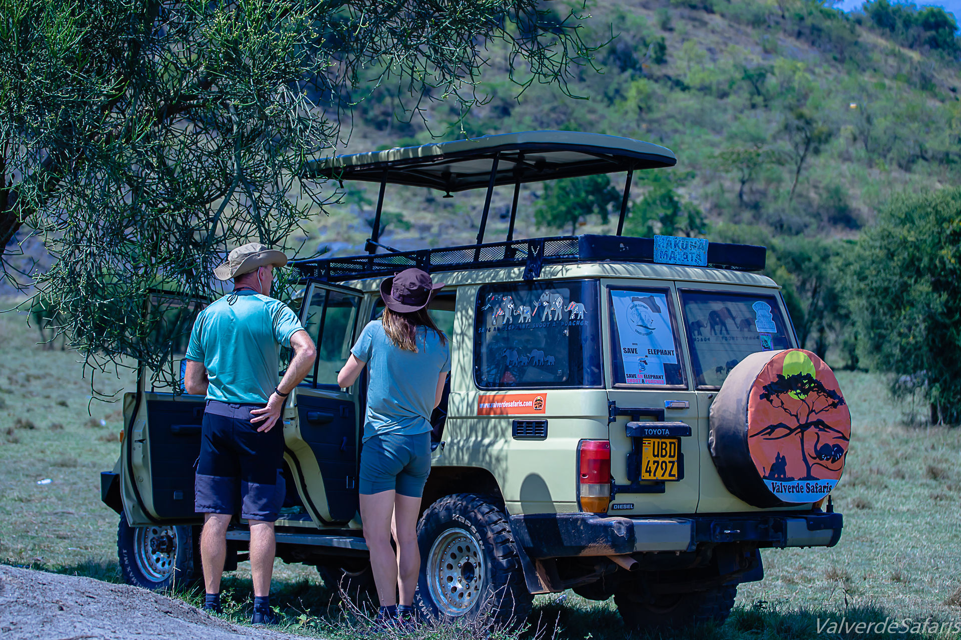 Scenic landscape and wildlife tour in Uganda