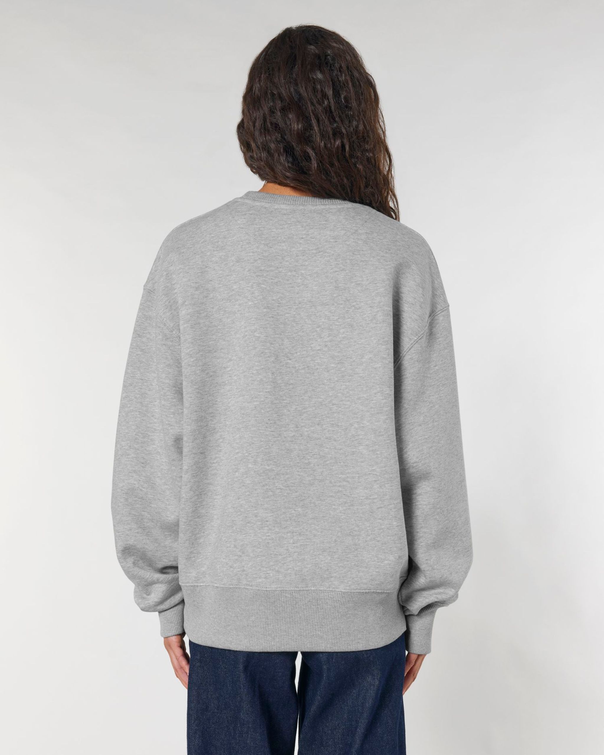 Stanley/Stella volná crewneck mikina — Na postavě