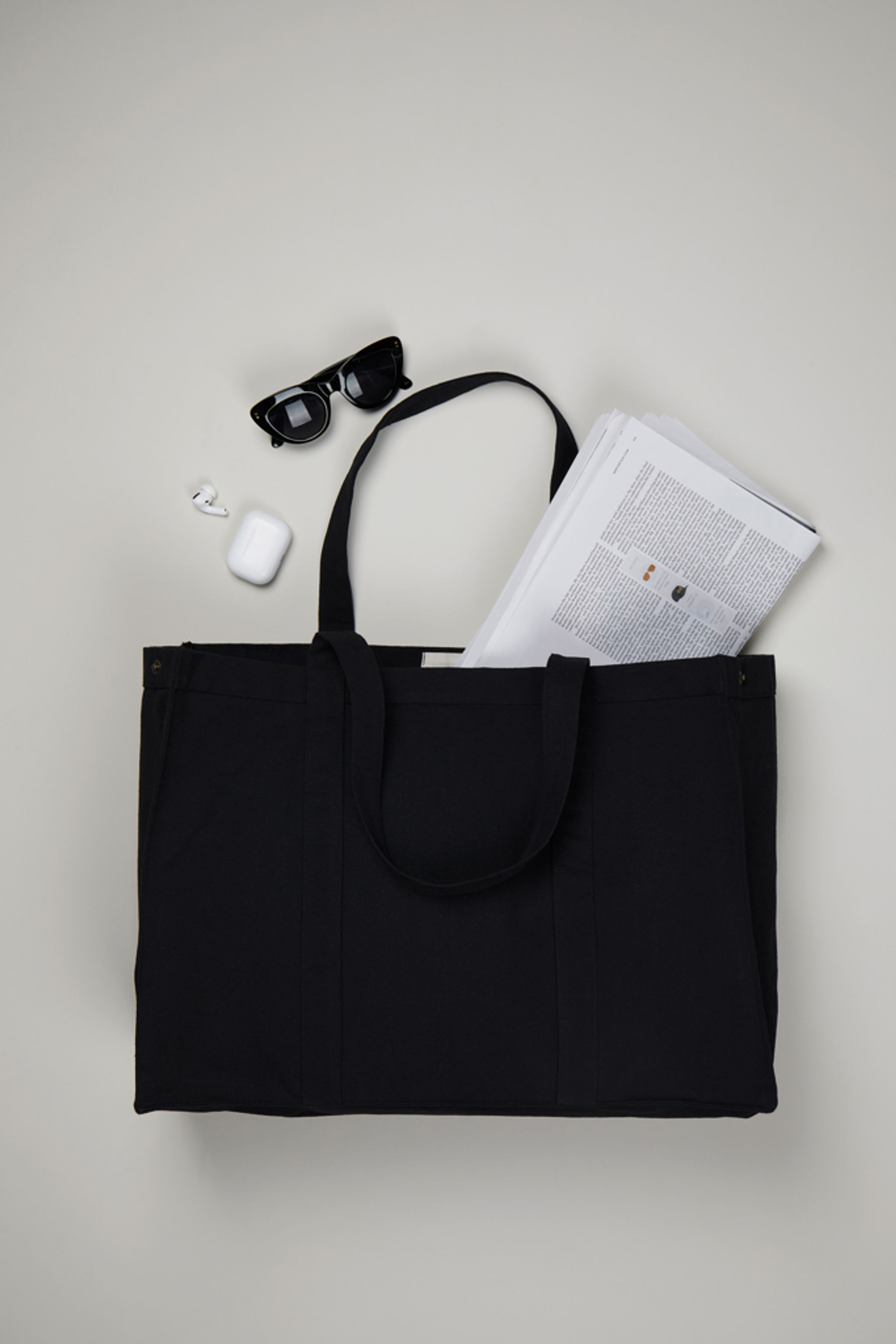 Maxi tote bag VINGA Hilo z recykl. canvas AWARE — V prostředí