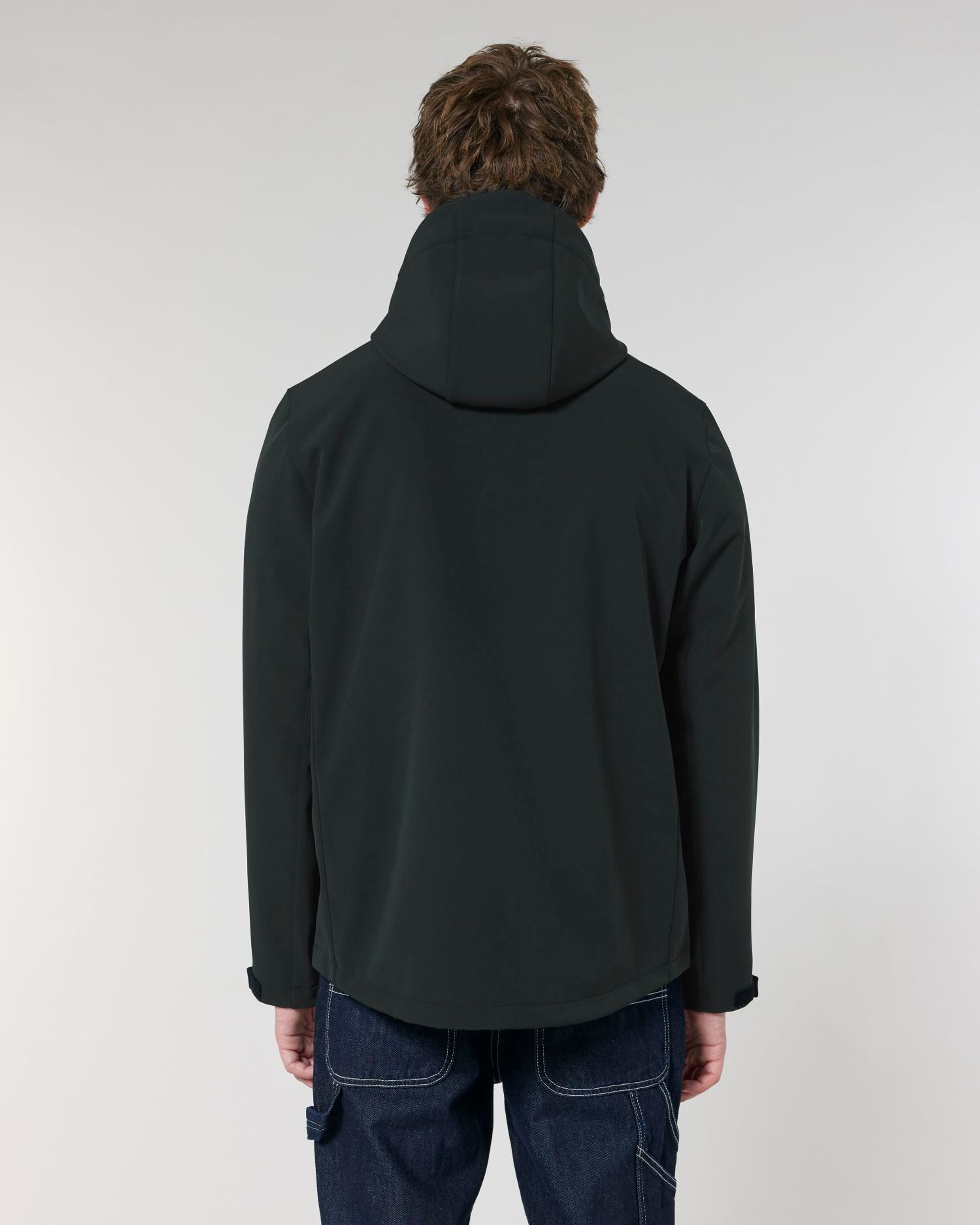 Stanley/Stella pánská soft-shell bunda s kapucí — Na postavě