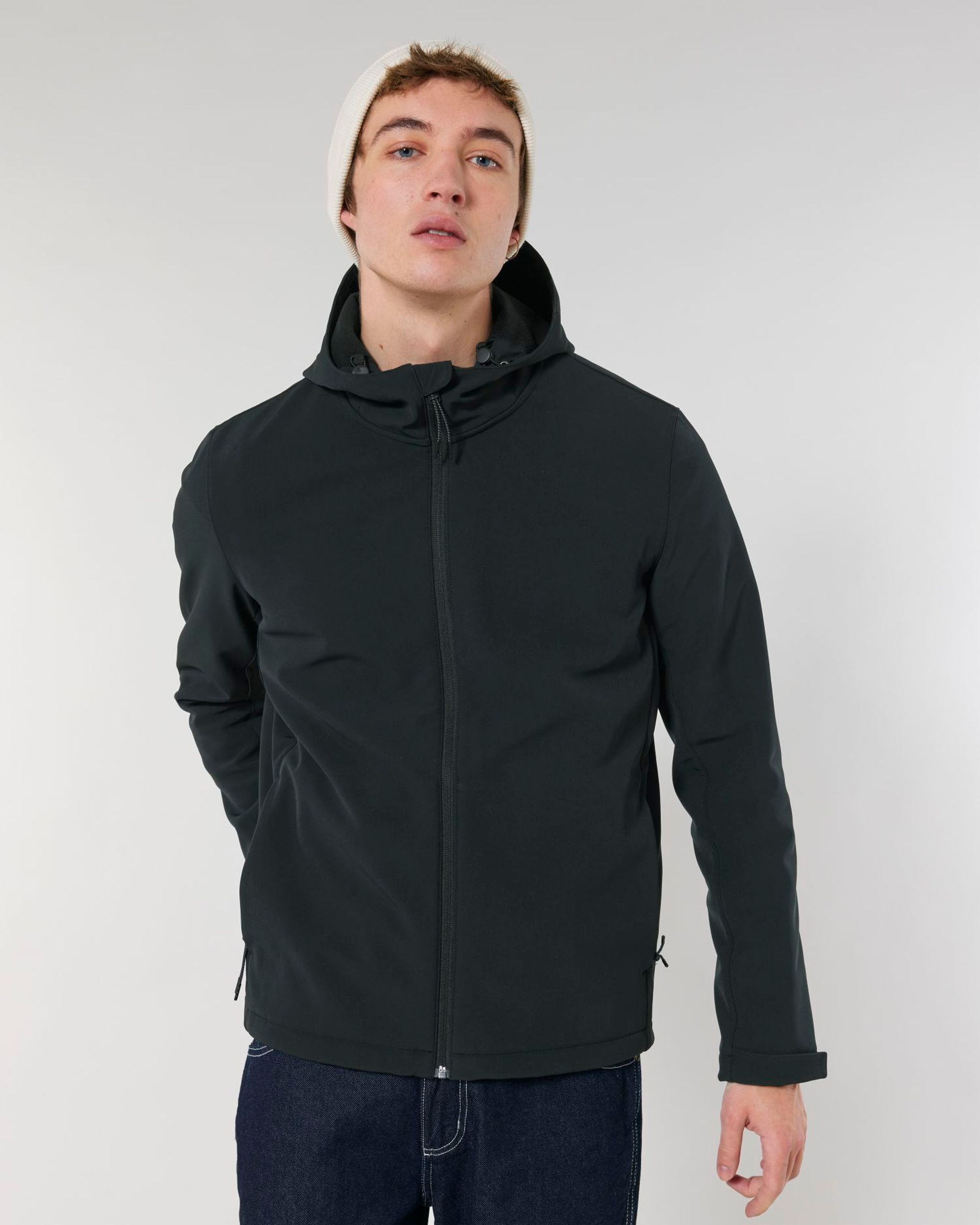 Stanley/Stella pánská soft-shell bunda s kapucí — Na postavě