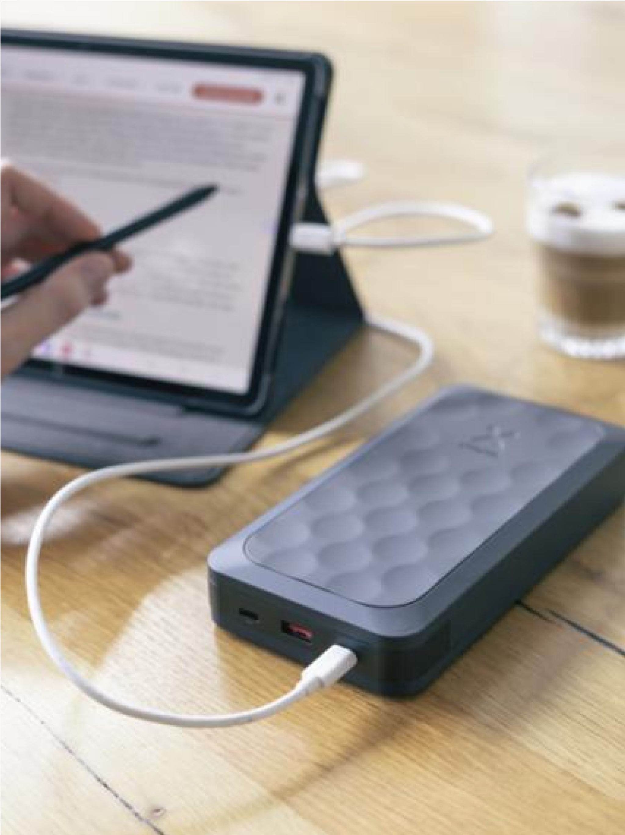 Xtorm powerbanka 20 000 mAh — Detail