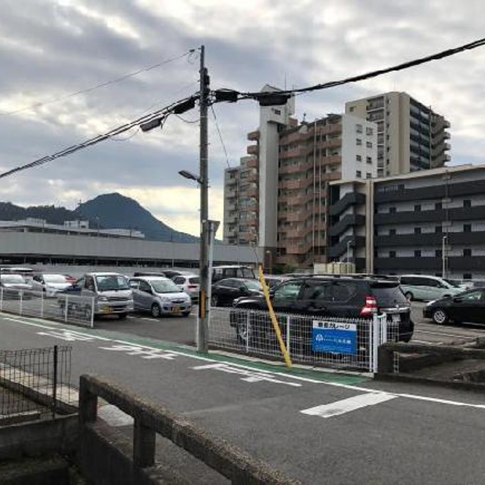 東郷ガレージ駐車場:2
