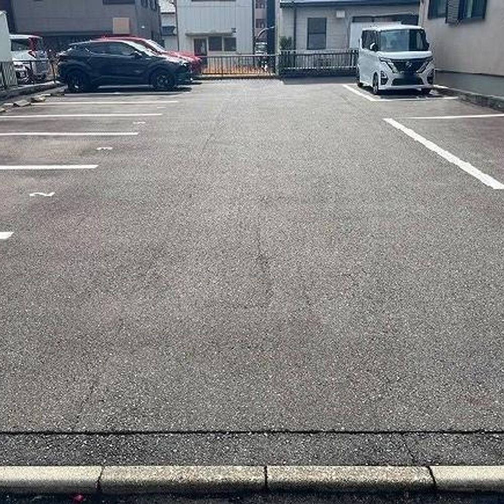 FKメゾンドプラロッシュ敷地外駐車場:0