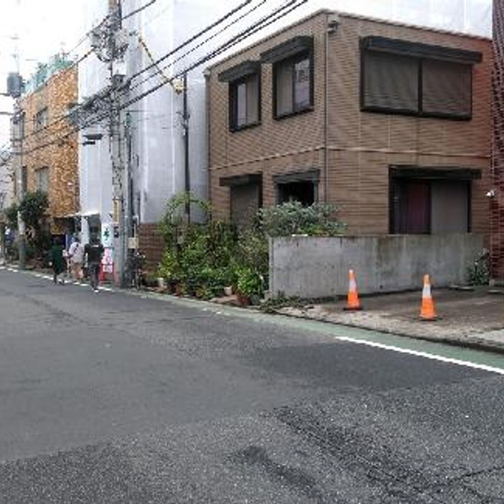 神宮前３丁目駐車場:4