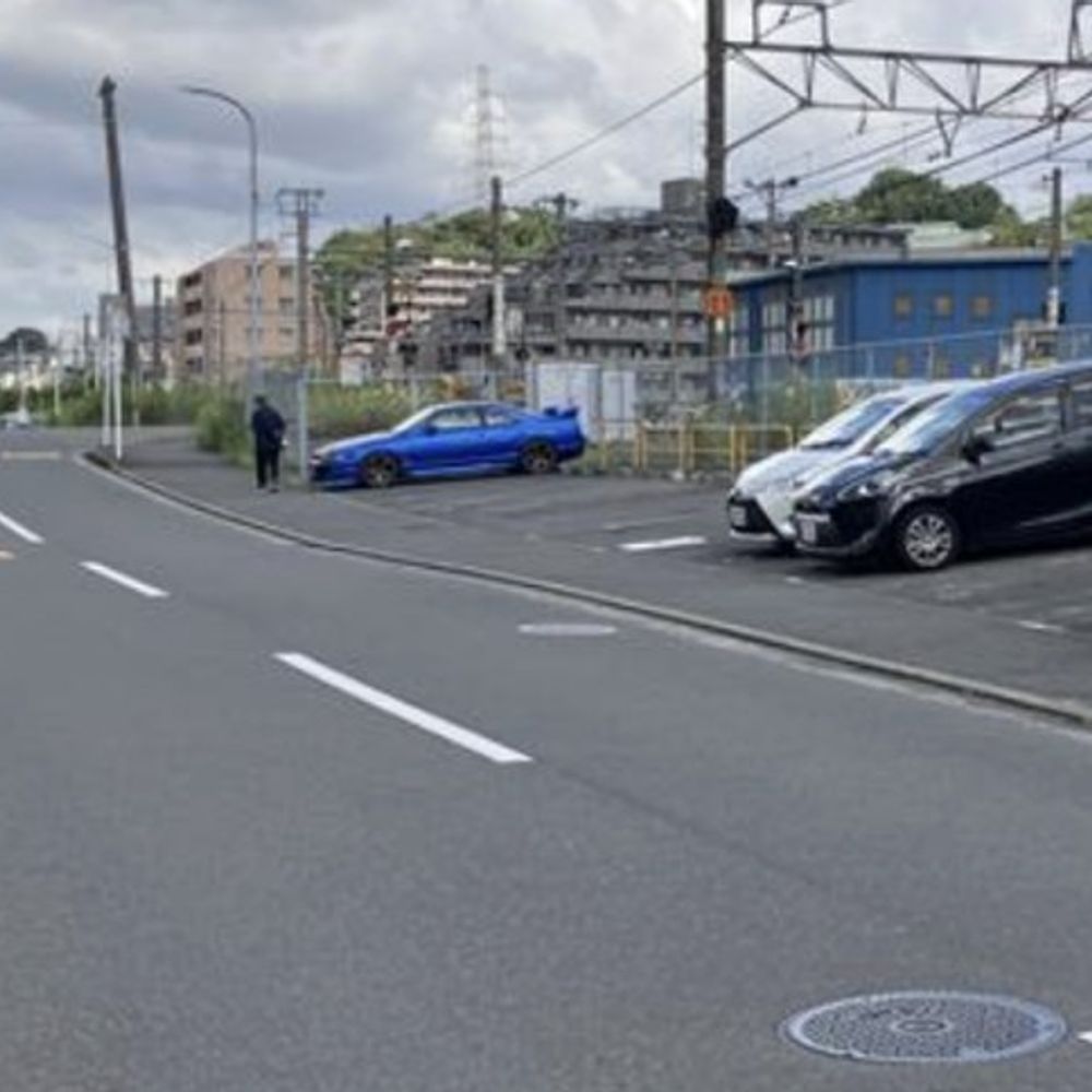 鴨居駅清水踏切脇:2