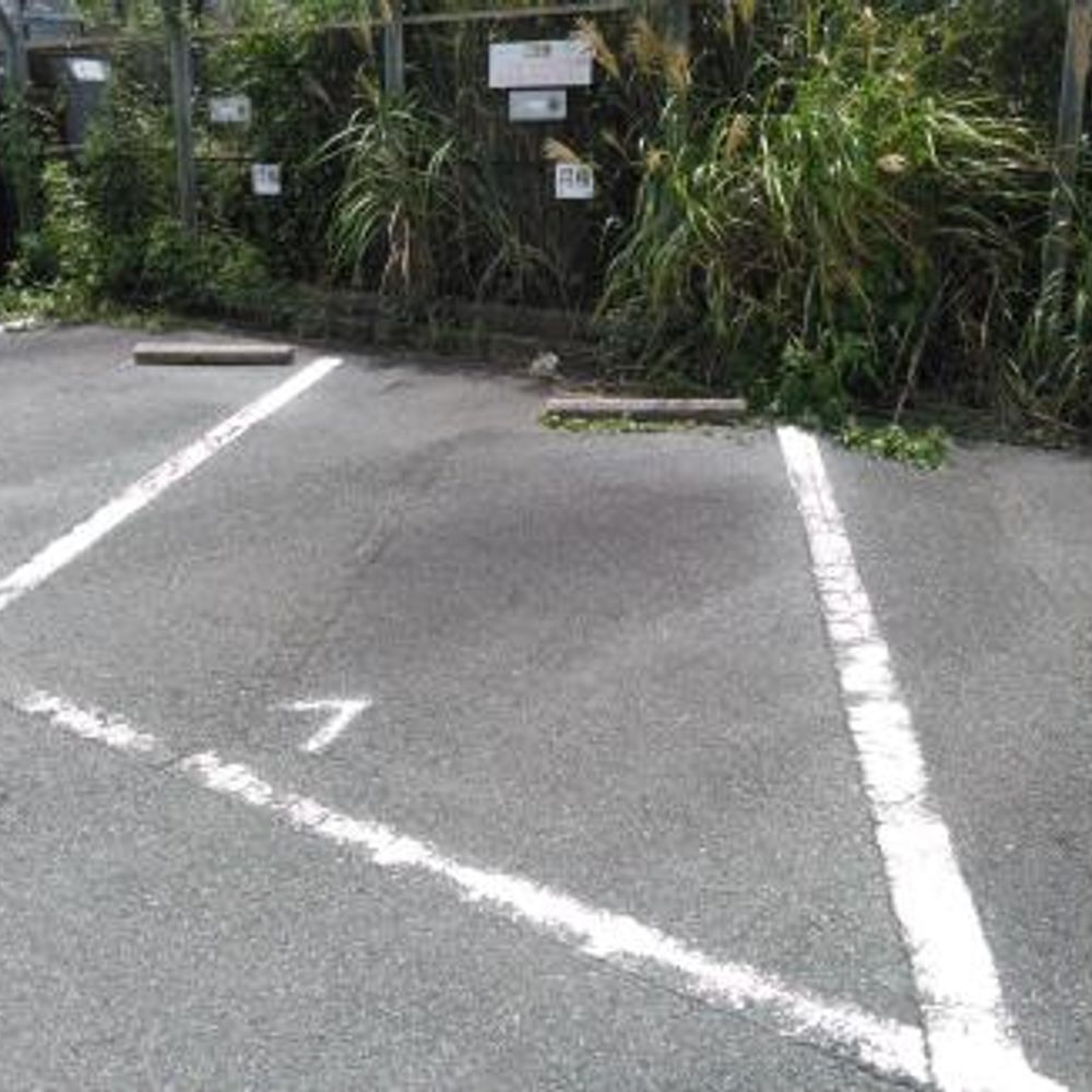 花田町野黒月極駐車場:3