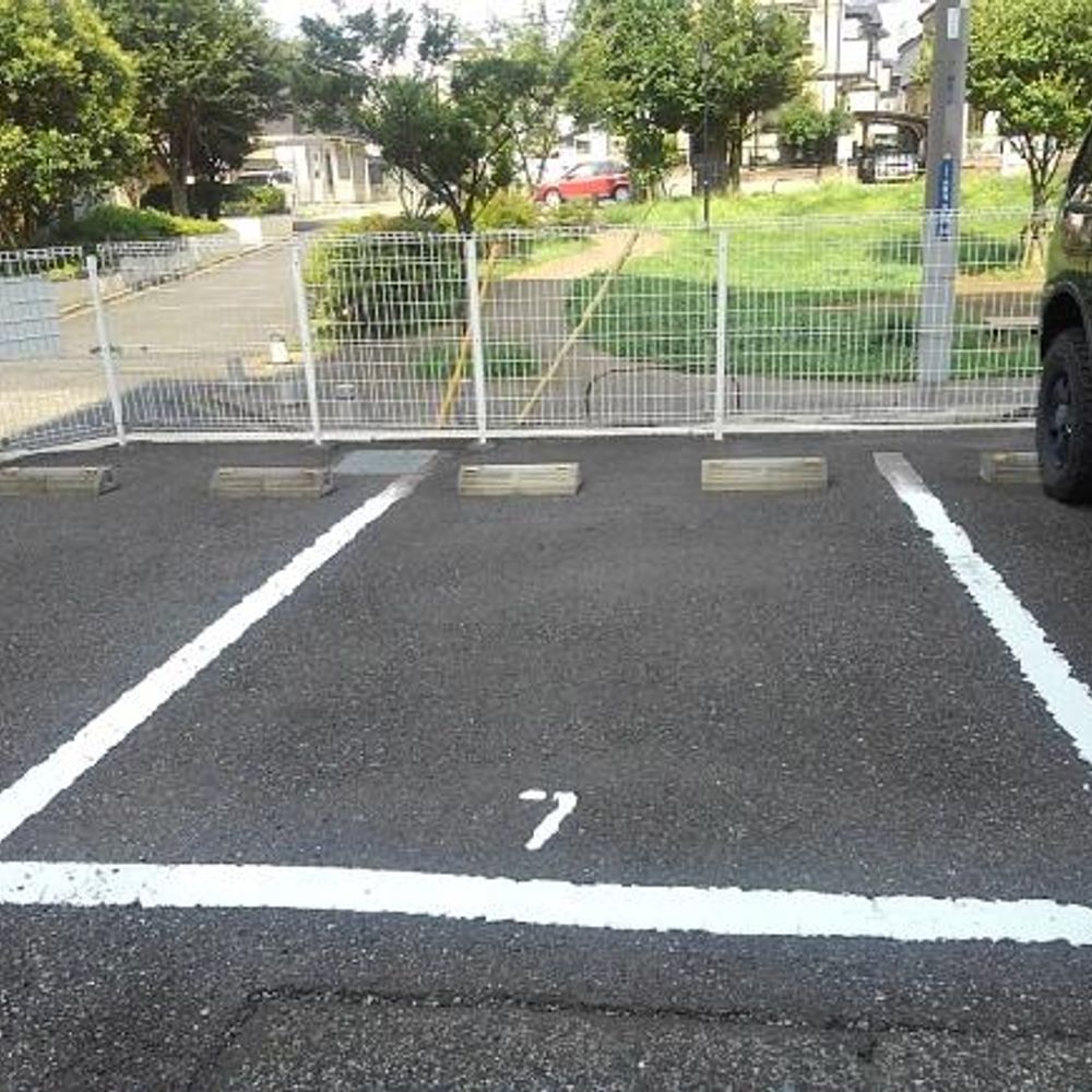 レイヴェルＶ駐車場:3
