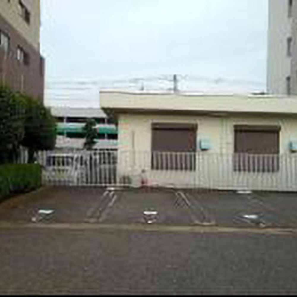 若葉駅前ハイツ駐車場:1
