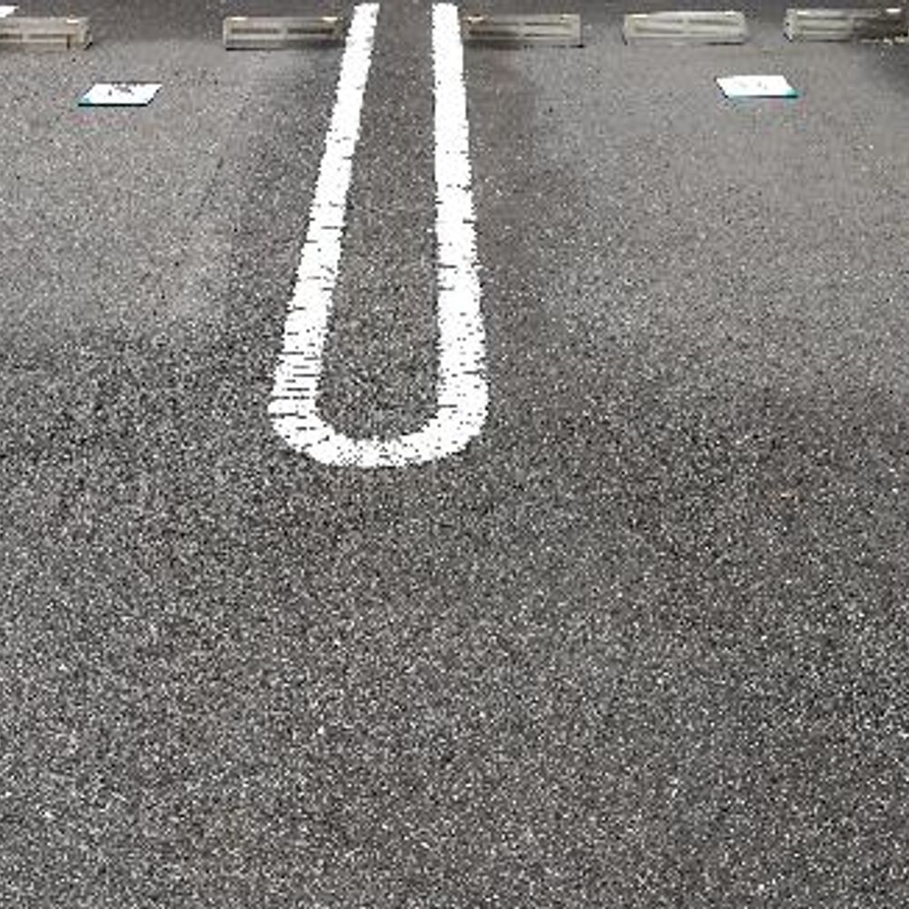 田柄2-38-20駐車場:3