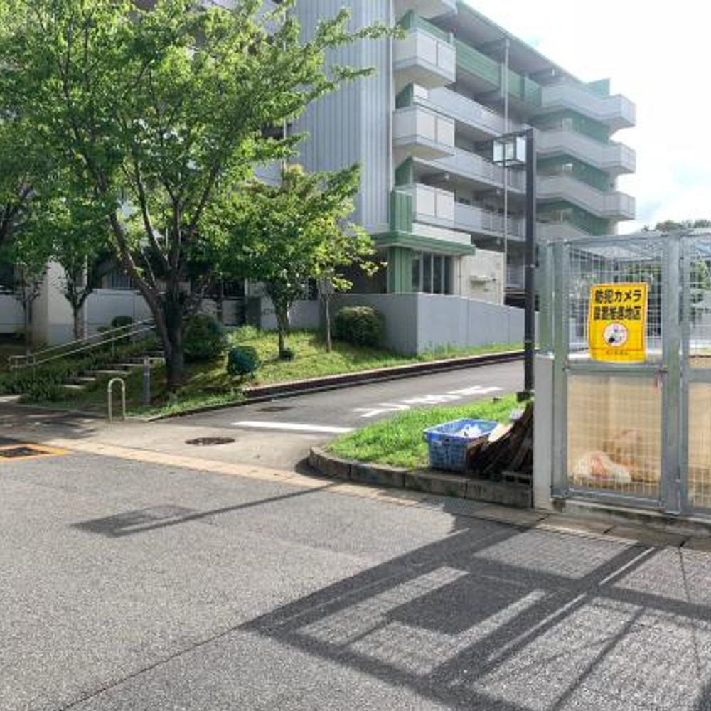 UR都市機構　アーバンラフレ鳴海団地駐車場:2