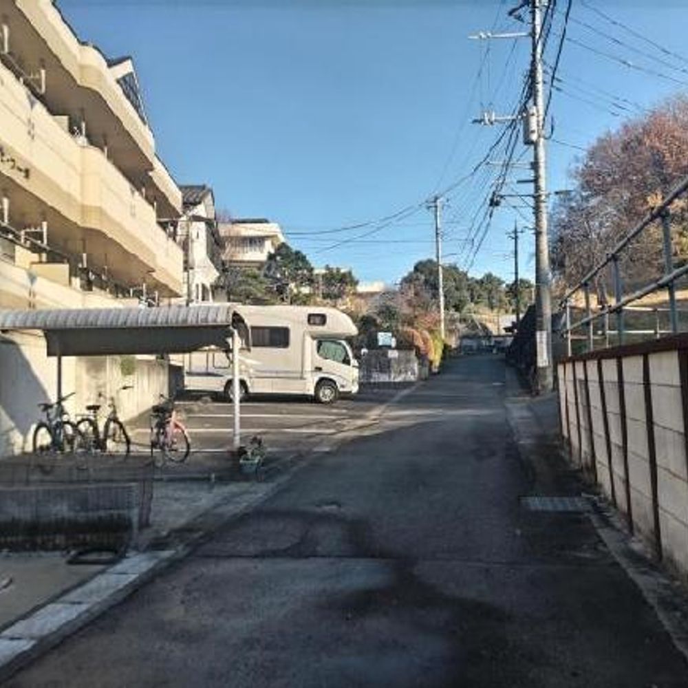 王禅寺ライリッヒ・フーガ駐車場:2