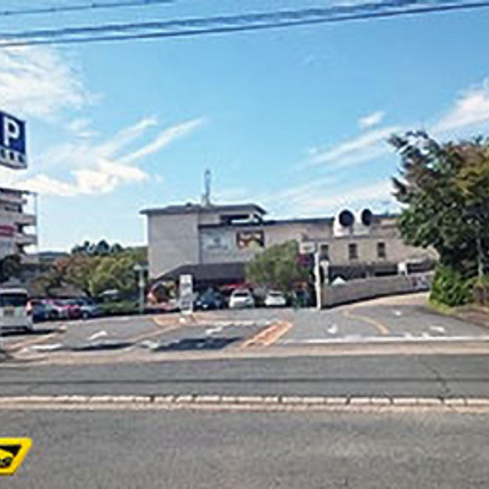 タイムズ イズミヤ学園前店（地下）:0