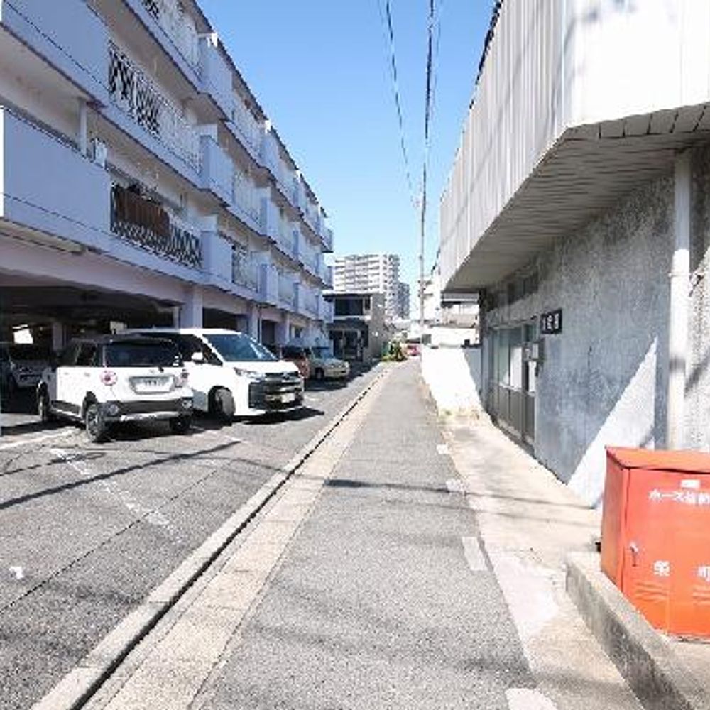 140710メゾンコメショー駐車場:0