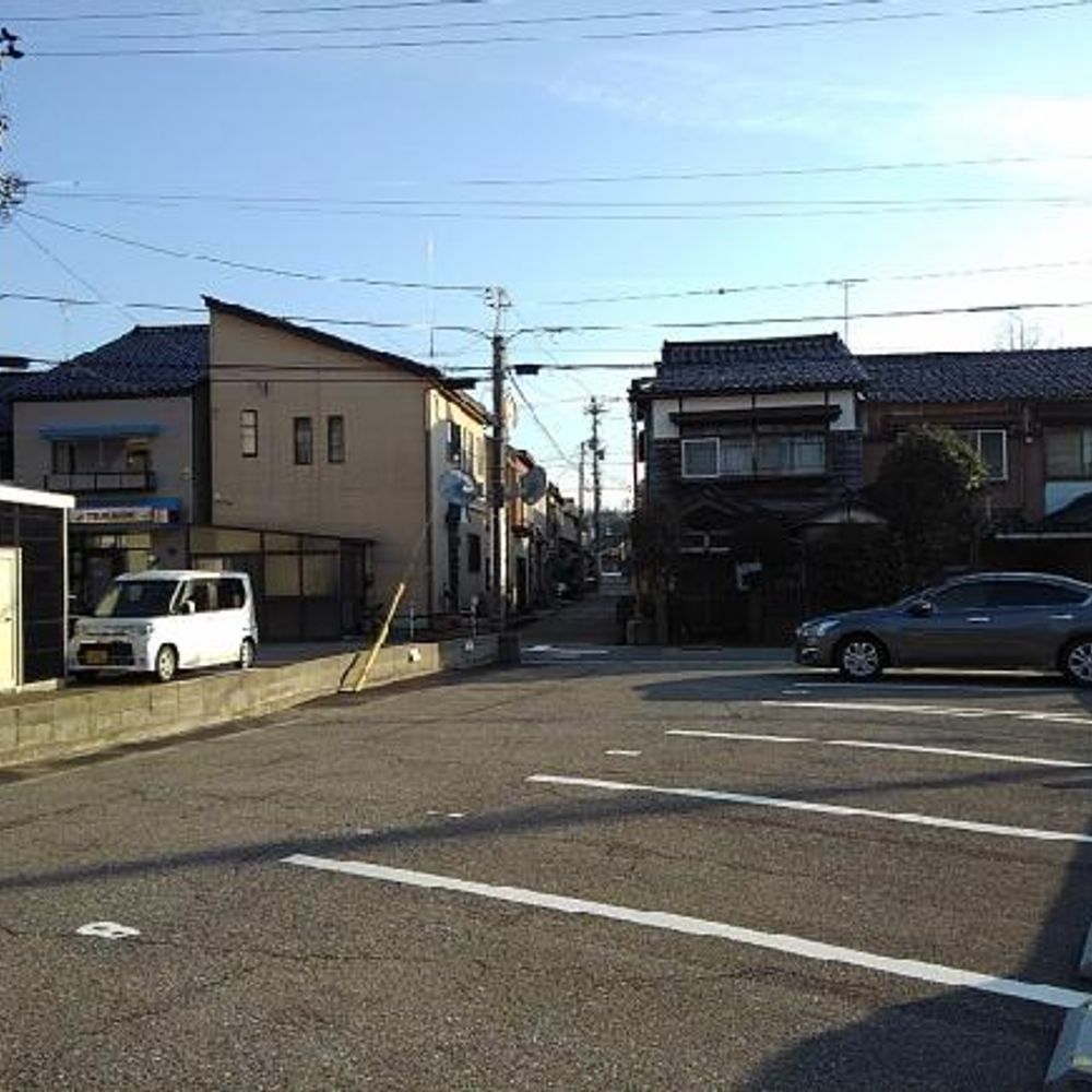 材木町845番2号駐車場:2
